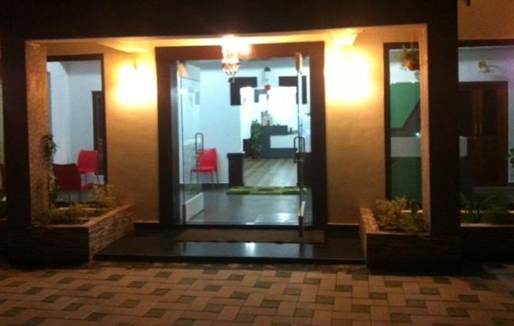 Thekkady Spice Valley Holiday Hotel Eksteriør bilde